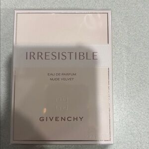 Givenchy Irresistible velvet new in box